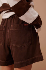 RELAXED EVERYDAY SHORT | CHOCOLATE