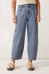 Maggie Tapered Barrel Jean - Mid Vintage Blue