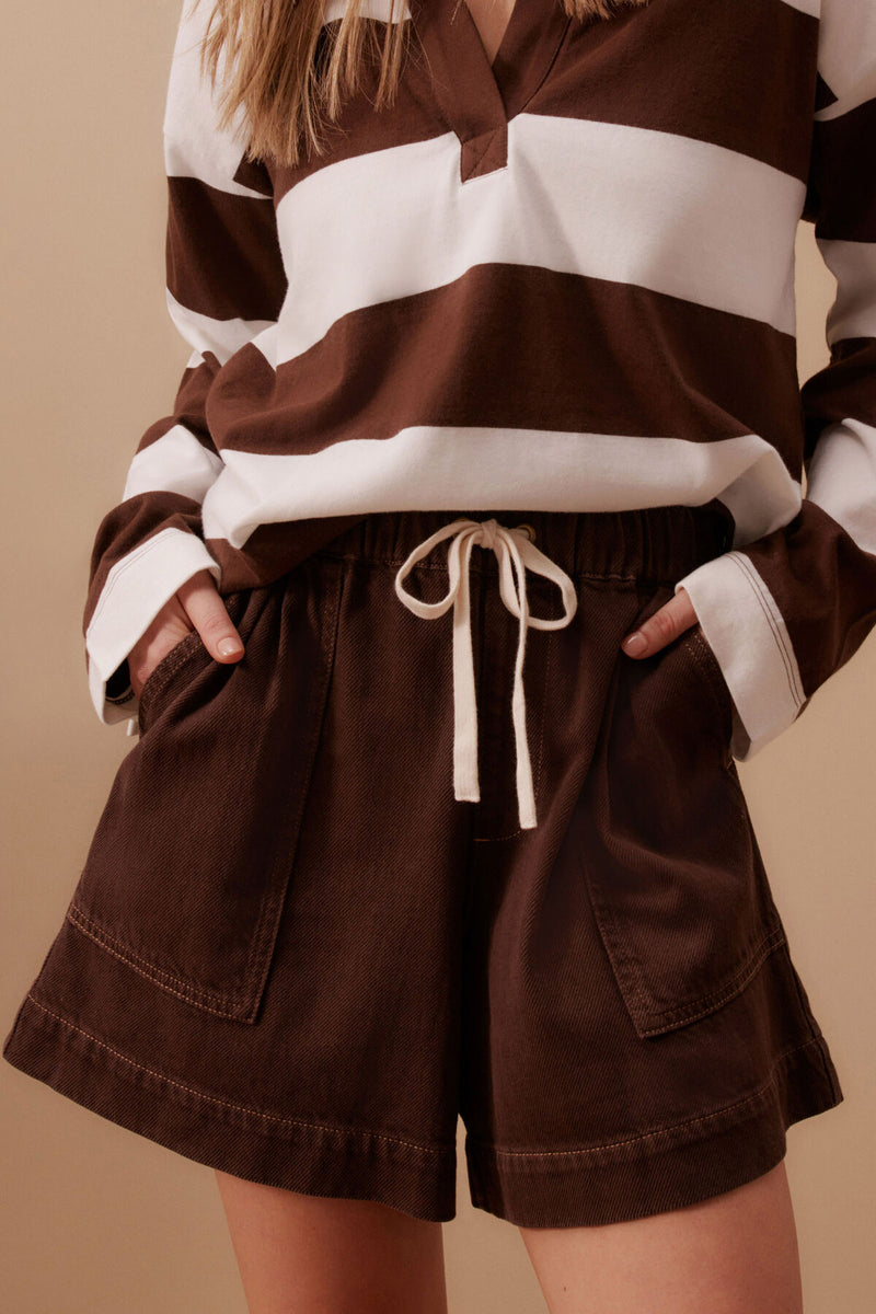 RELAXED EVERYDAY SHORT | CHOCOLATE