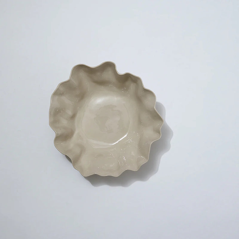 Ruffle Bowl Chalk White | L