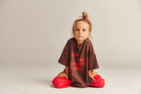 MMM TEE | BROWN/RED