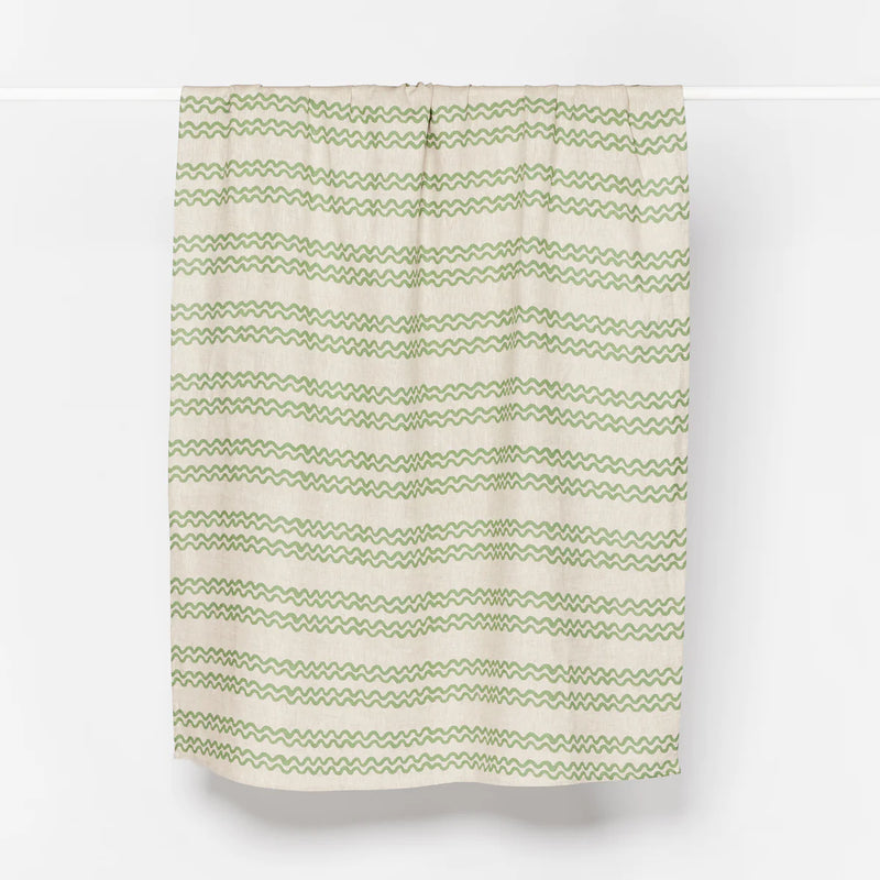 Double Waves Green Tablecloth | Medium